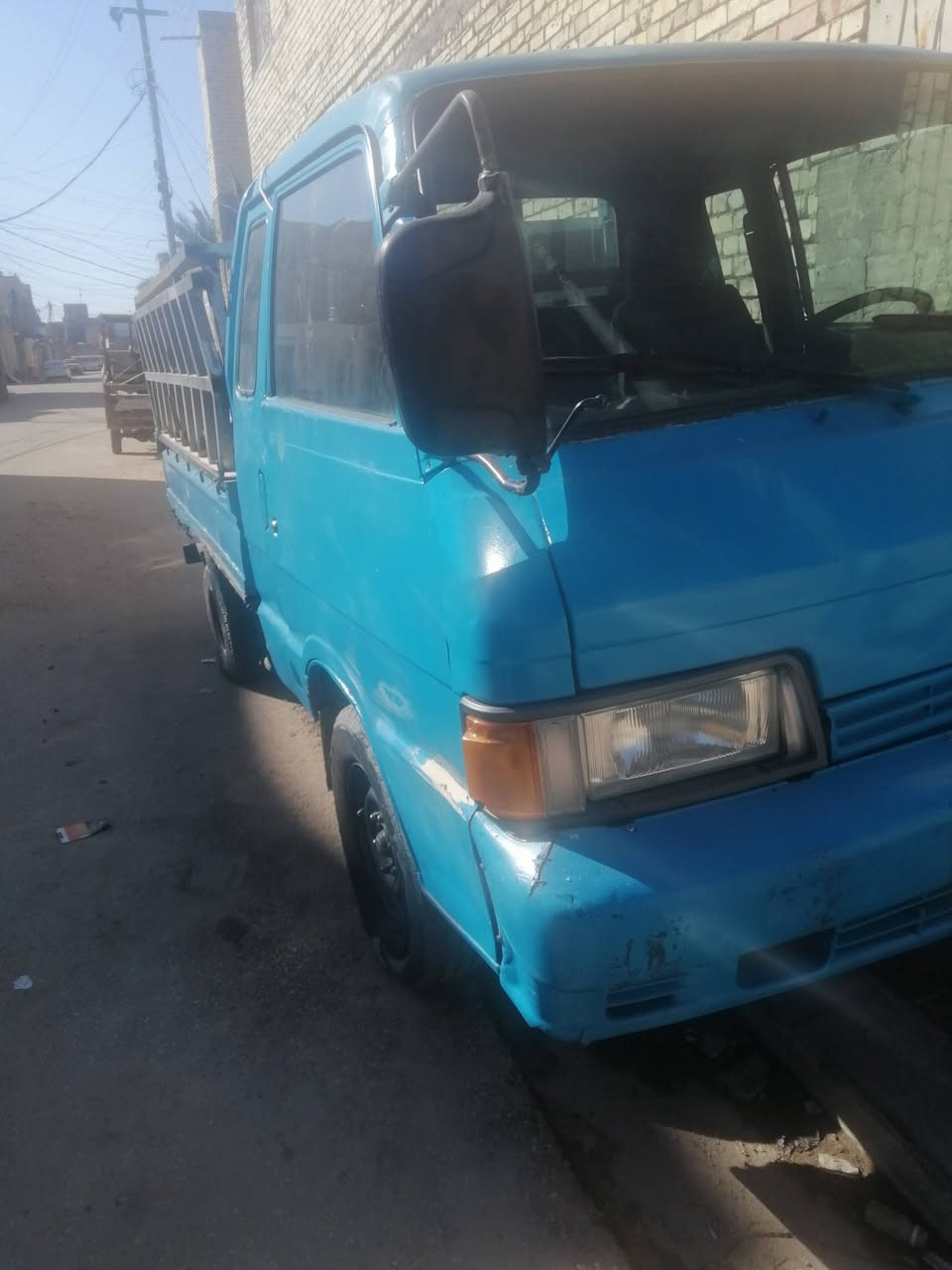 كية حمل للبيع موديل 1992 رقم كربلاء سعرة 35 وبيها مجال السيارة كايمة تشتغل هية بس كايم المحرك الاستفسار ***********
