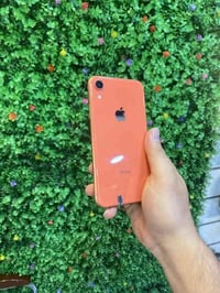 يالله ايفون XRذاكره 128 بطاريه 87بلاديه جهاز حلو ونضيف  فقط بصمه وجه و...