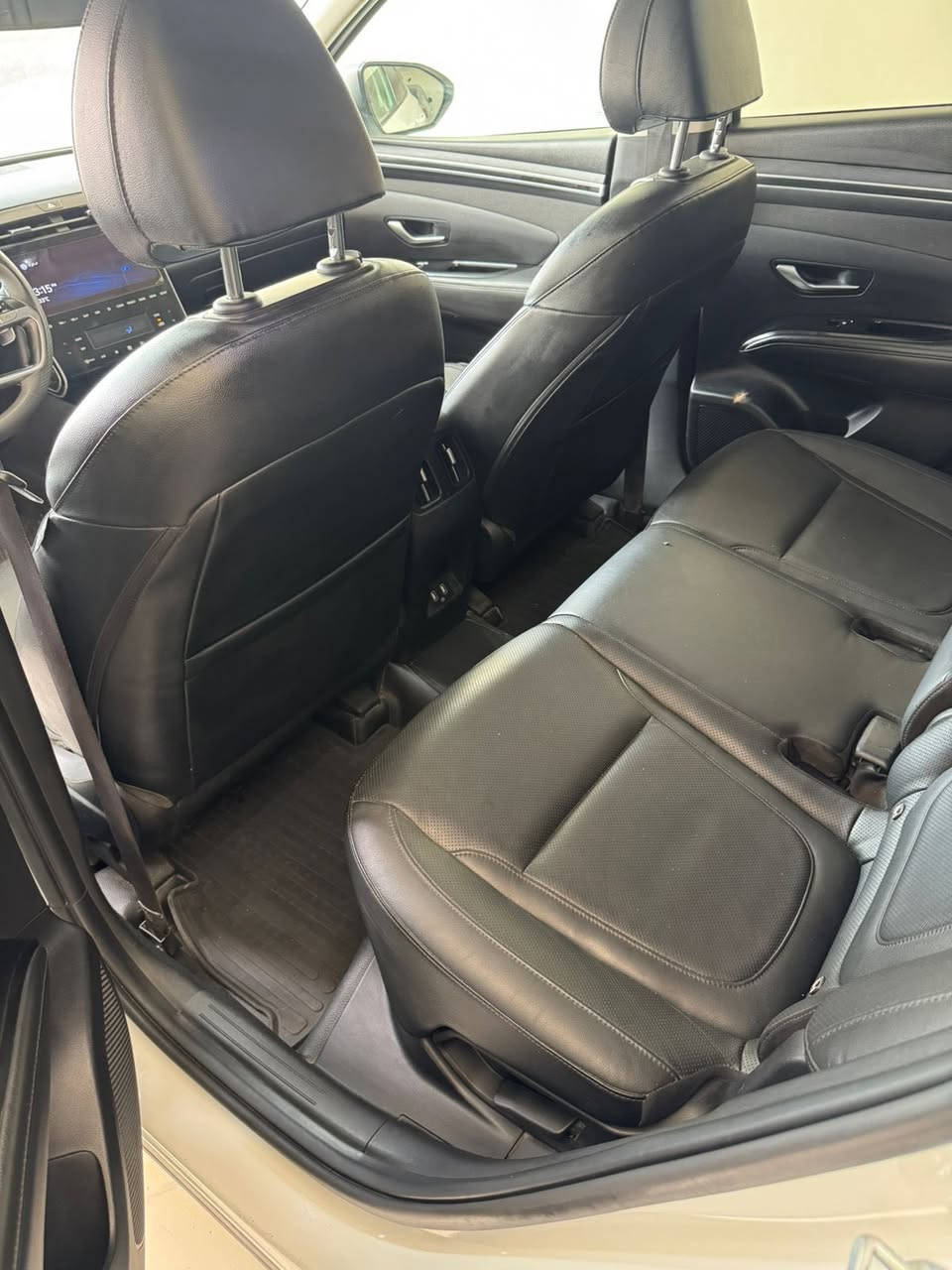 هيونداى توسان NX4 2021
المستوى الرابع كل حاجه ماعدا الشنطه الكهربا
فبريكا بالكامل بدون ملا حظات 
كل الصيانات فى التوكيل 120 km
‎01125207395.             متاح البدل


**إذا كنت صاحب هذا الإعلان وتريد حذفه لأي سبب، رجاءا أرسل رسالة إلى الدعم الفني**