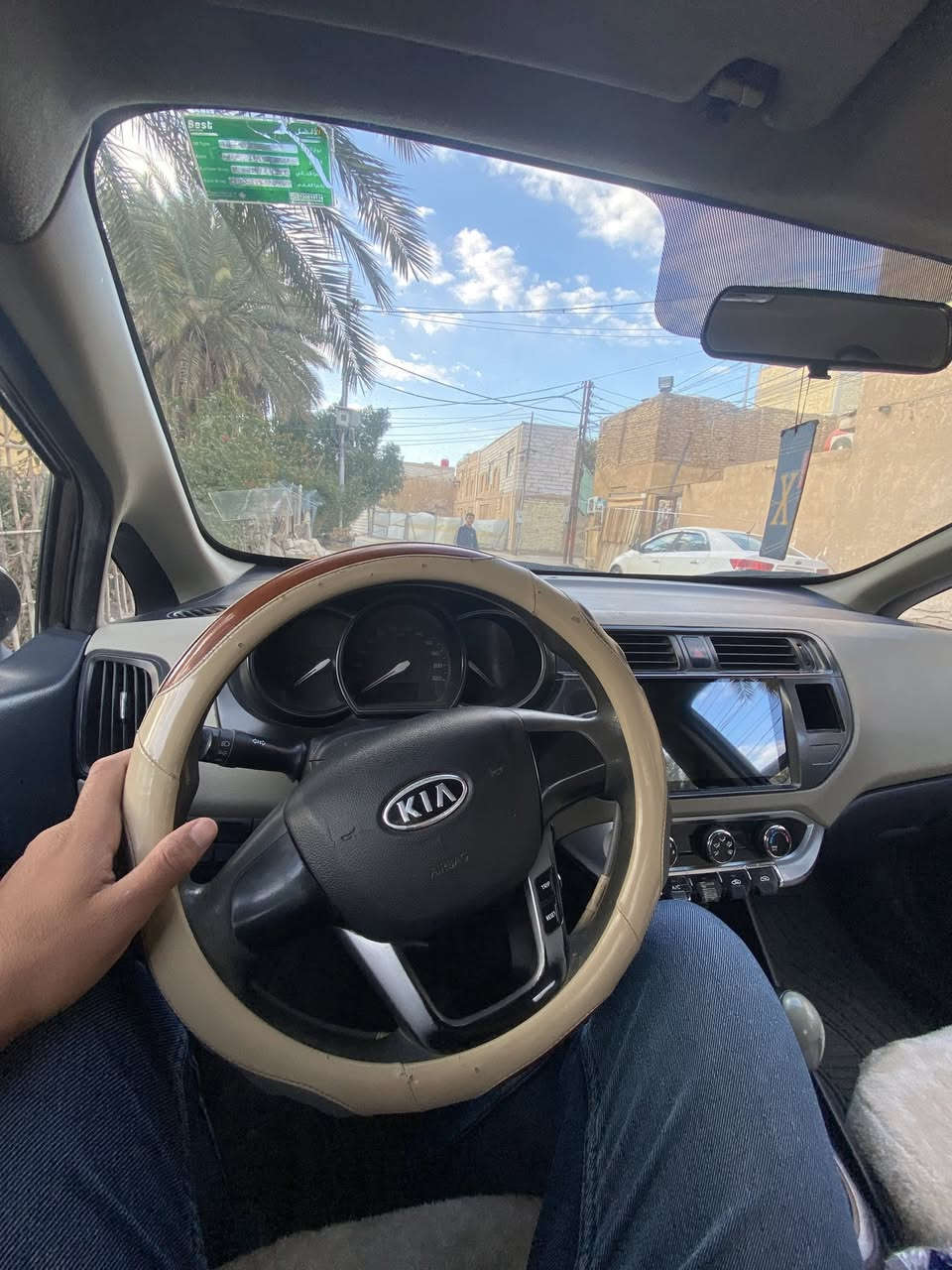 كيه ريو مديل 2013  محرك 1600 رقم نجف دولي هزه ما منتهيه مكانها نجف  ***********  سعر ٧٢
