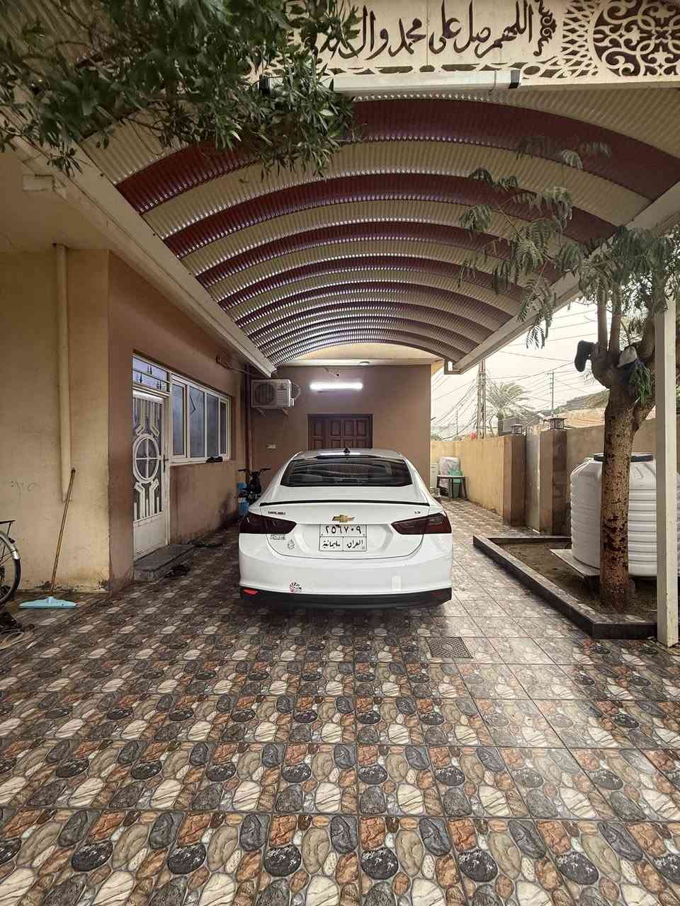 ماليبو 2016 رقم سليمانيه بيها 3 قطع بدون دواخل جامرلغ وبنيد وباب داخل بيجي ماشيه 155 الف كم السعر 102 وبيها مجال العنوان ديالى بعقوبه بيع فقط ***********
