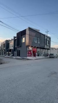 عمارة تجارية • ركن • ٣٠٠م