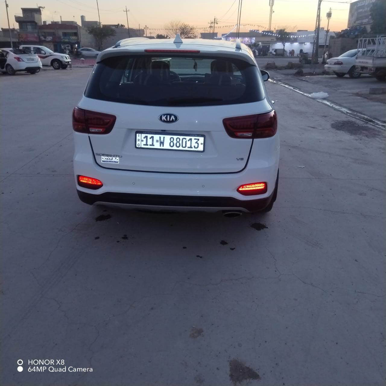 السلام عليكم كيا سورنتو اكلين بدون ضرر بيها بارد قليل باب خلف السايق  موديل 20 السياره 6 سلندر سبعه راكب السياره فول موصفات ماعدا الفتحه السونار مرفق مع الصور رقم بغداد دولي العنوان كركوك تحويل مباشر السعر 265 اي استفسار هذا رقم  ‏***********‏ كركوك, العراق
