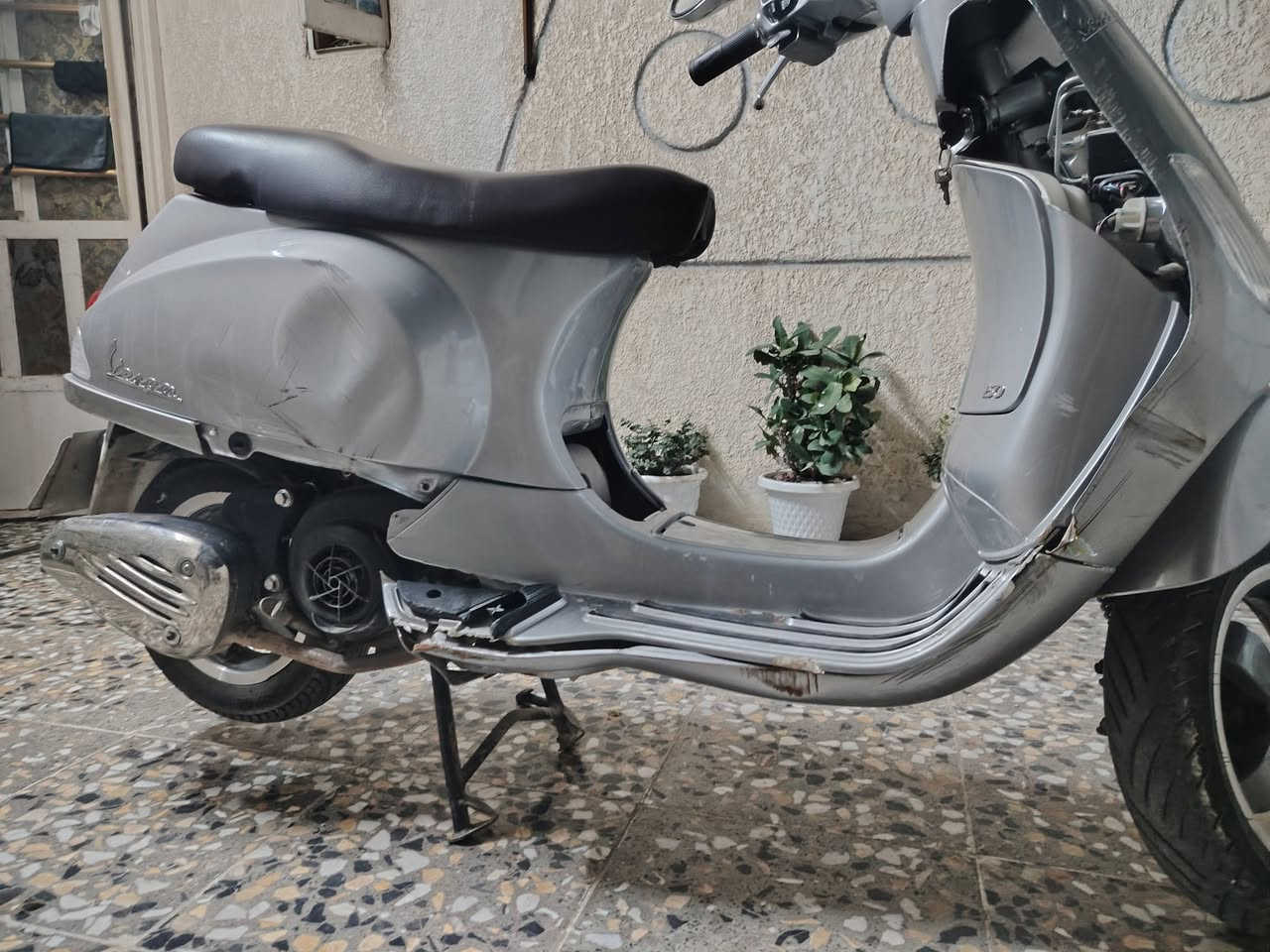 سلام عليكم دراجه فيسبا موديل 23 رقم اربيل دراجه بيعا اشخوط اثر كلبه السعر مليون وميتين *********** عنوان بغداد محرك مكفول
