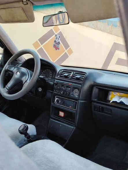 السلام عليكم للبيع اوبل فگتره حجم 20 موديل 93 سنويه لحد 2027 دفتر بانزين موجود كير محرك صدر امامي خلفي جديد تايرات اربعه جديد كهربائيات كلها شغاله تدفئه شغاله السياره جاهزه من كلشي ترهم مراوس حسب القناعه مكاني قضاء الحويجه السعر 35 وبيه مجال  رقم الهاتف ***********
