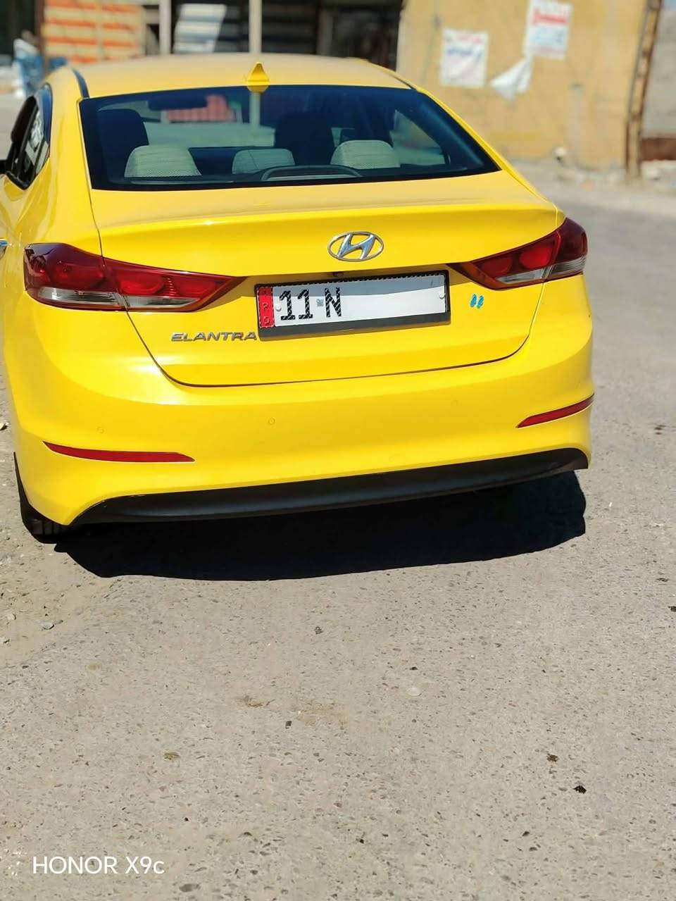 السلام عليكم
انترة وارد امريكي موديل 2018
سيارة خير من الله
حادث كما موضح بالصورة
باقي سيارة كفالة
أيبل واحد بدون اي دواخل بدون كص بدون ايرباكات 
كير AT
مكينة 2000 دوش
حدادية+كهربائية+ كير + مكينة كفالة
تبريد تدفئه كفالة
ماشية ١٠٠ميل
رادار امامي +رادار خلفي 
رادار جانبي + اشاير مري 
كامرة خلفية 
شاشه لمس 
تحكم سديرن 
رقم بغداد بأسمي تحويل مباشر 
سعر ١٢٠ وبيهة مجال 
رقم تواصل *********** 
***********
