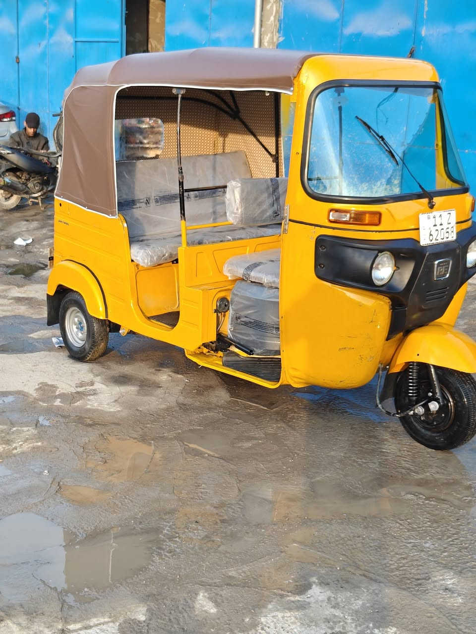 سلام عليكم تكتك موديل ١٩ كير مكينه اكسل كفاله تجفيت جديد مكينه خرسه تراي يخبل كهربيات كله شغاله جادر جديد جامه جديده دوشمه جديدة رقم سنويه  جديدة تحويل ثاني يوم اي نقص مابيه معمرة دوس كاعيه اماميه مبدله فقط عنوان بغداد الغراليه سعر6وبيه مجال رقم ***********
