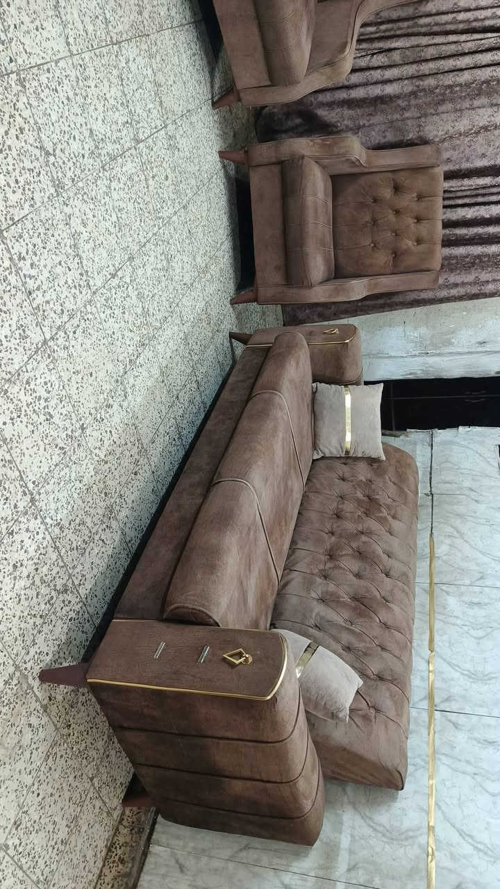 تخم 7 مقعد💺 نضيف جدا اي ضرر مابي ثكيل تسكام سعر ,,200,,بي مجال مكان لبياع *********** يوجد واتساب
