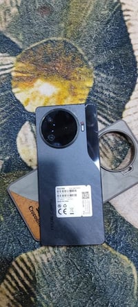 تكنو كامون ٣٠ برو 5G • ٢٥٦ • كسر بالظهر