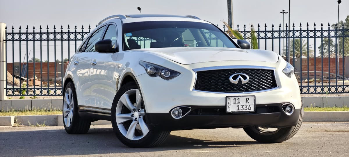 وحش للبيع او مراوس 
انفنتي XF50S 
ماشيه 146 الف 
محرك V8 
390HP 
تبريد وتدفئة المقاعد الأمامية
كاميرات 360 درجة
نظام ملاحة
نظام صوت Bose +دبل شاشه امامي وخلفي تلفزيون 
السياره فول مواصفات للاخير 
رقم بغداد باسمي تحويل مباشر 

السعر 135 ورقه 
عنواني واسط الكوت 
للاستفسار الاتصال على الرقم 
***********
***********

