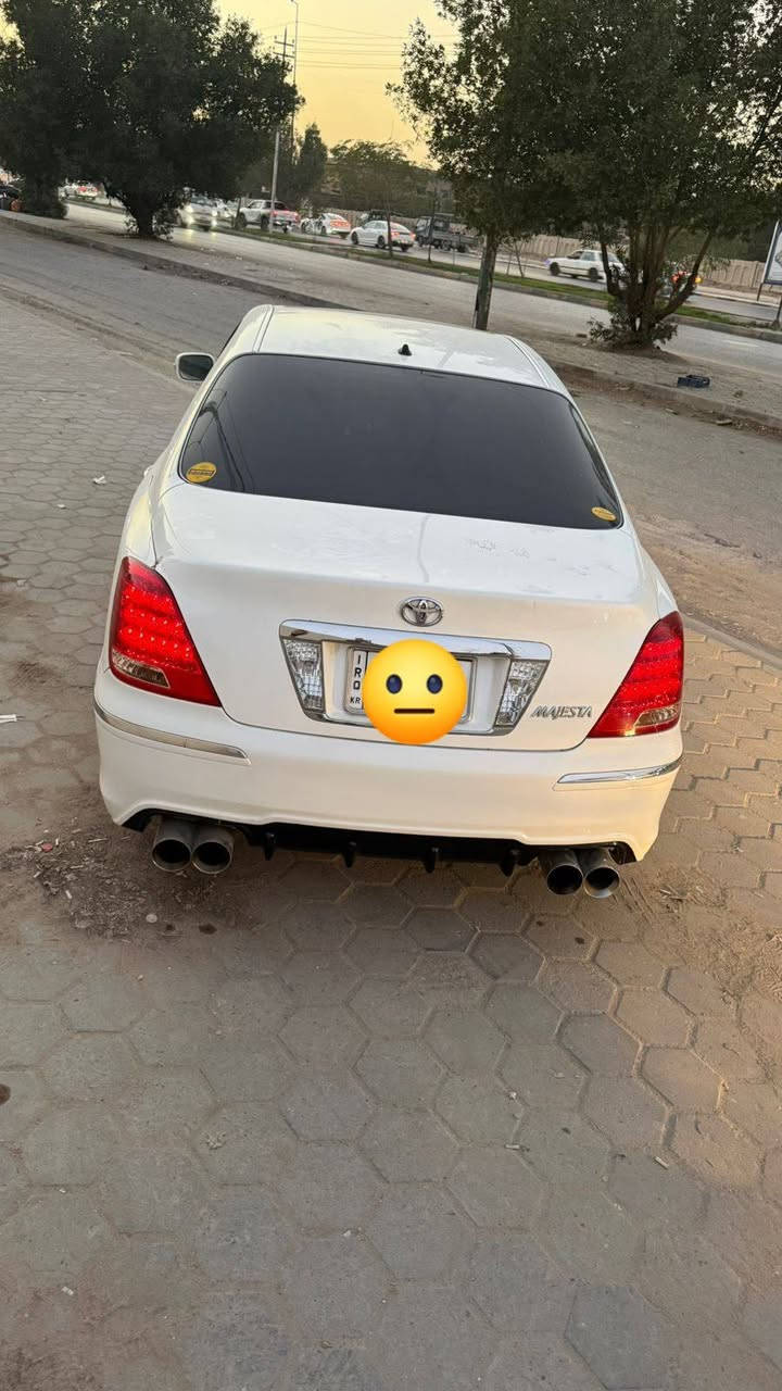 سلام عليكم ماجستا للبيع لون بحري مصبوغه عام بل يابان مكفوله من كص وضربه 2007 اصل مو 2005 فول  5دكم بردات تبريد خلفي حساس امامي خلفي السياره ادوات متومه نكليزي رقام وسنويه ***********
