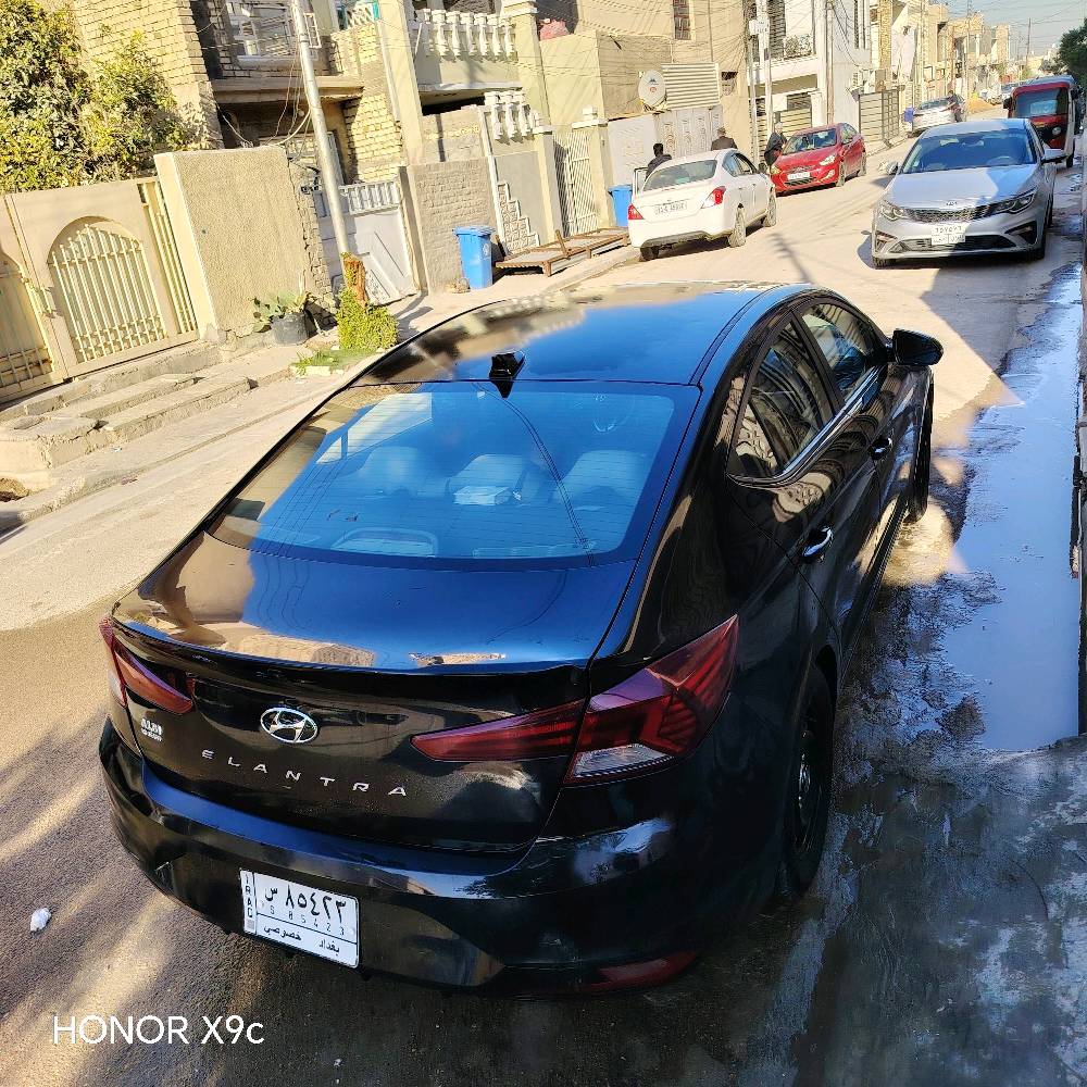 لنتره موديل 2020  سياره فول ما عده بصمه وفتحه تخم تاير جديد كير المرغوب يتي ماشيه 130 عنوان لسياره بغداد لدوره 