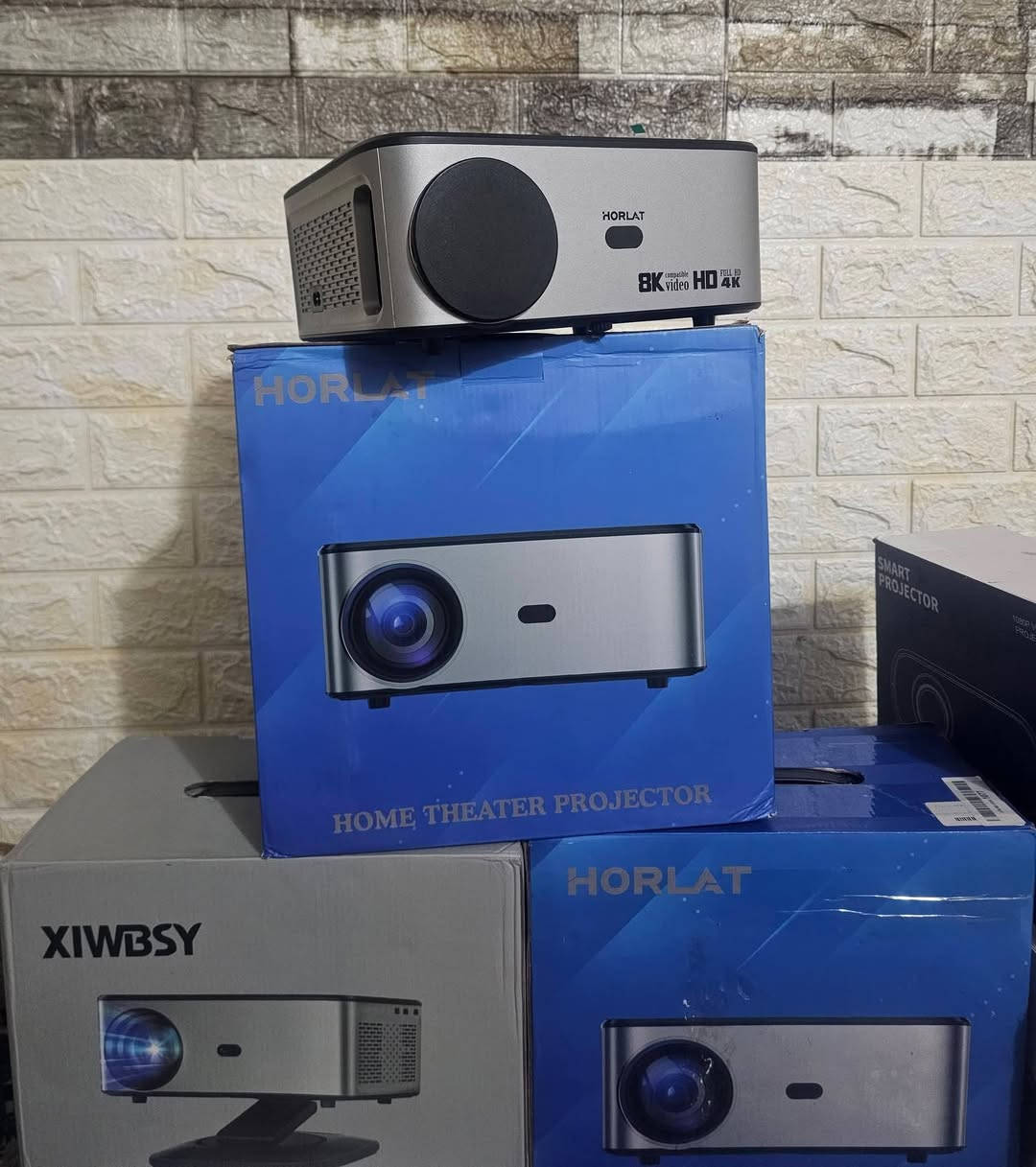 داتاشوو مارکە عالمیە HORLAT نوعیە عملاقە و مواصفاتە فول 🥇 8K
مارکە عالمیە نسخە 2025 
ا{ HORLAT T09 2025 }
مواصفاتە عالیە و فول 
دقە 8K 
قوە الوضوح هوە [ 1100ansi ] 
و { 35000Lumens } 🎦 
دقە نهاریە لایحتاج البردە و لایحتاج مکان مضلم 
نضام اندروید 12 🛜📴
سمارت فول اکید وایفاي و بلوتوث🛜📴📥
دقە حقیقیە فول و لونە حیە { HDR 10 } 🎦🏟
سماعە کبیرە محیطیە ، صوتە عالیە و فول کلش واضحە 🎧📢
داتاشو حجمە کبیرە و 8K
جدید غیر مستخدم 💯


**إذا كنت صاحب هذا الإعلان وتريد حذفه لأي سبب، رجاءا أرسل رسالة إلى الدعم الفني**