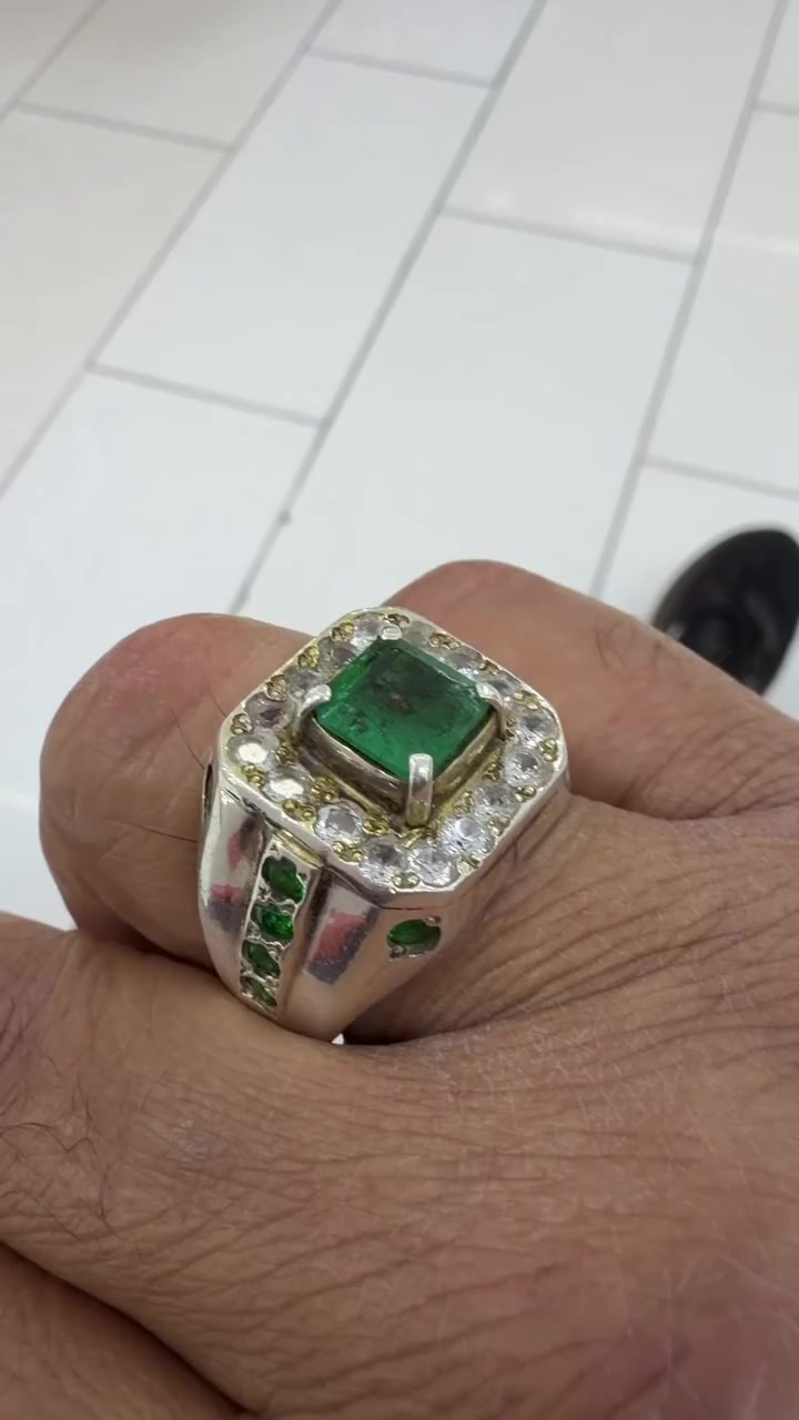 لعيون الشباب الطيبه


**إذا كنت صاحب هذا الإعلان وتريد حذفه لأي سبب، رجاءا أرسل رسالة إلى الدعم الفني**