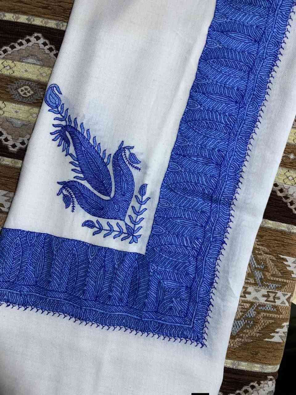 غتر عُمانيه المنشأ أصلي
قياس القطعه 140نقش عريض 
راسلونا نكون بخدمتكم 
***********واتساب
عدنه موديلات اكثر نتشرف بخدمتكم
