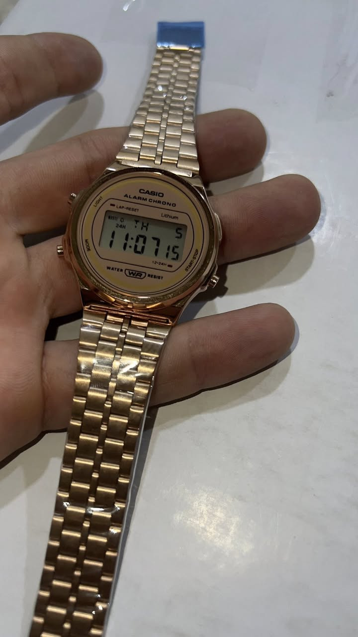 ً
كاسيو A171WE – الكلاسيك يرجع بقوة
منبه يومي
ستوب ووتش
إضاءة ليلية
عرض تاريخ ويوم 
مقاومة ماء خفيفة
خفيفة ومريحة باللبس
16 والتوصيل مجاني على اول تم


**إذا كنت صاحب هذا الإعلان وتريد حذفه لأي سبب، رجاءا أرسل رسالة إلى الدعم الفني**