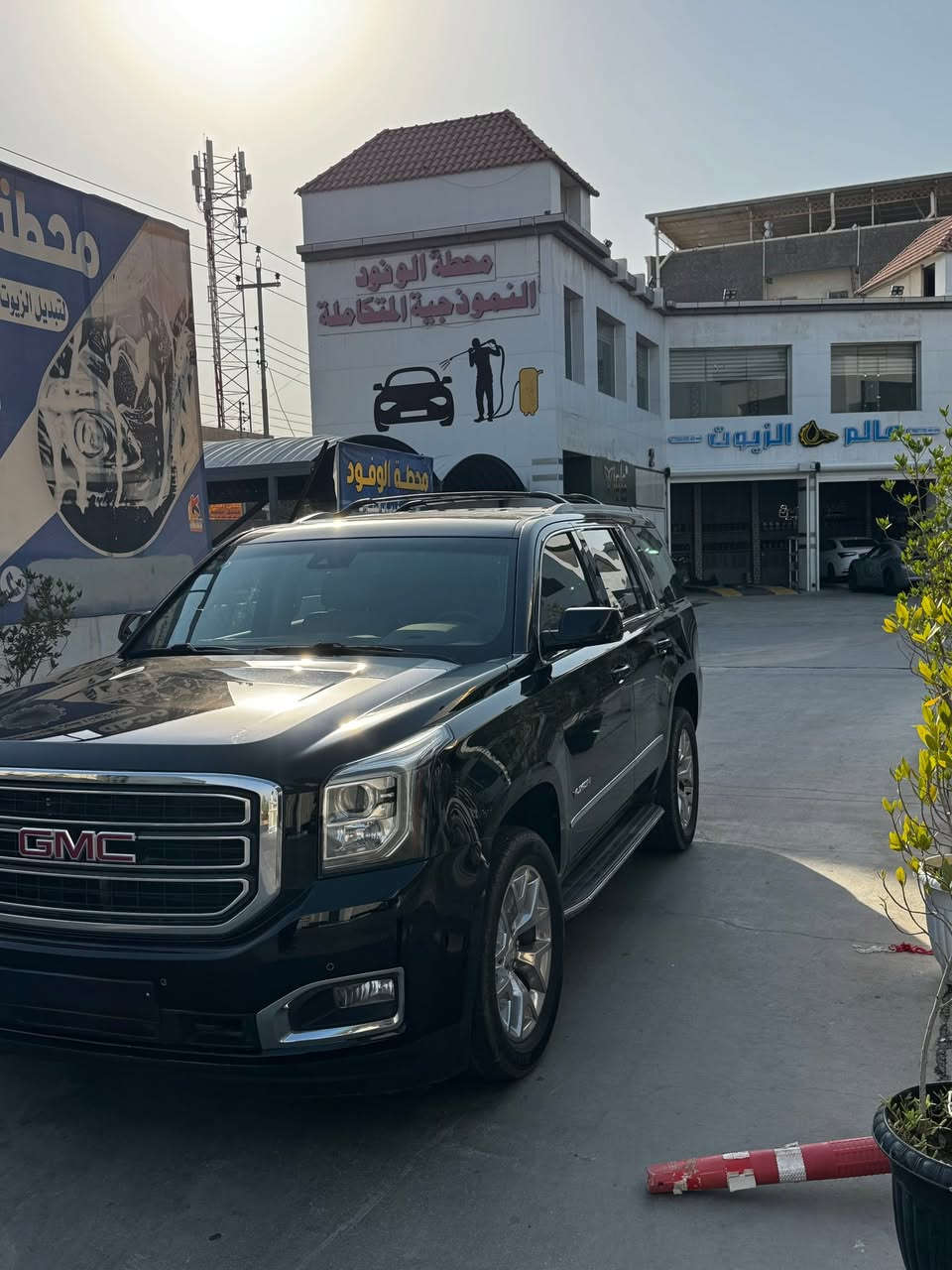 للبيع او مراوس بتاهو الشكل الجديد يوكن 2018 مواصفات دينالي كفاله عامه من الشخط والرصعه والترمل مغلفه نانو كلها ضمان ١٠ سنوات رقم بصره الدولي باسمي ماشيه ١٢٠ الف حقيقي مكان السياره البصره للاستفسار اكثر ***********
