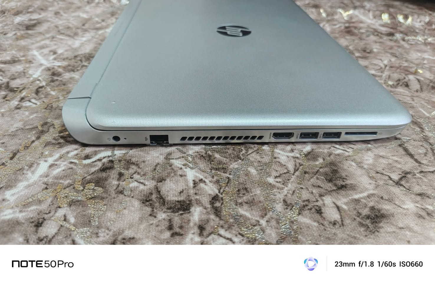 لابتوب hb الجيل الرابع
هارد  ssd 512
رام 8 
كارت شاشه دخلي 4 GB
كارت شاشه خارجي 2 GB 
سعرها 225 قفل 
***********
