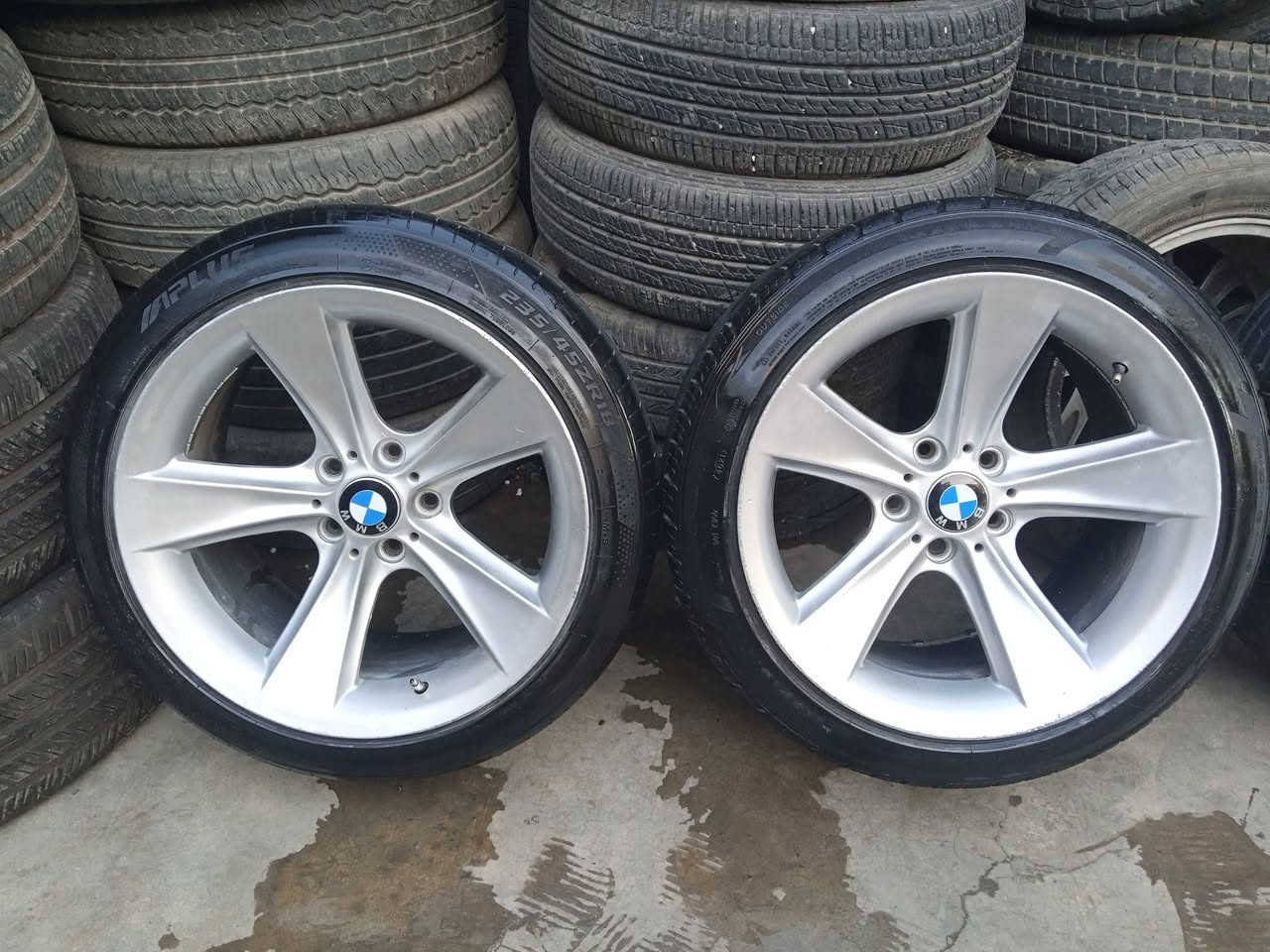 تاقم هامان 18 دوو سایز
تاقم تایە و ویلی هامان 18 دوو سایز بۆ گۆرینەوە 
ماڵی دۆستە لە سلێمانیم 
***********
***********
