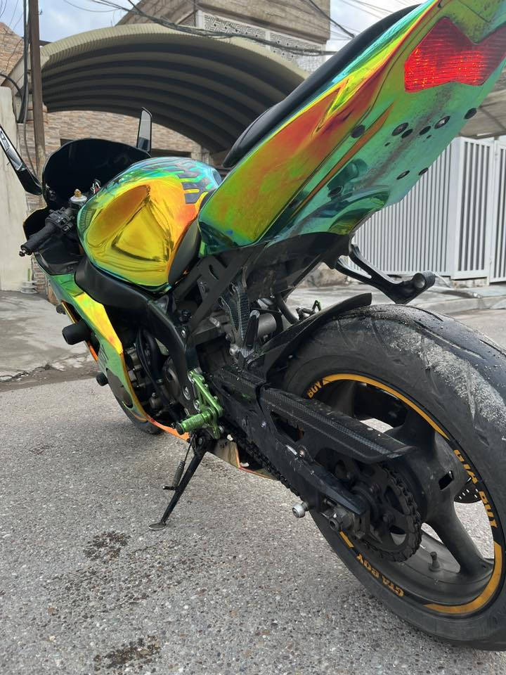 السلام عليكم شلونكم شباب من هسه ميعجبك المنشور والسعر اعبره ما اجبر احد    كاوسكي 2003 نازله من معرض كلشي وكلاشي صور المعرض موجوده
منفيس يابان موجود بيها ومزاده موجود الدراجه حلوه ونضيفه مكينه بلاد 
ممشاها من المزاد 39 الف حاليا 44 الف وقابل للزياده اخوتي 
الدراجه مصروف عليها 
عليها يدات كاوسكي 
وعليها جامه سوده تزويد + تغليف اسود لماع 
عليها اكزوز sc اصلي + الاكزوز البلاد موجود 
عليها مري تزويد 
عليها دواسه تزويد اخضر 
جاملغ خلفي طلاء مائي كاربون فايبر 
جاملغ زنجيل طلاء مائي كاربون فايبر 
دواسه خلفيه طلاء مائي كاربون فايبر 
ستيرن طلاء مائي كاربون فايبر 
قبق بانزين طلاء مائي كاربون فايبر 
وشم ويل خلفي امامي 
وشم ع دراجه 
الكفرات صبغ اسود لامع + فوكاها تغليف قلاب 
شاصي تغليف كاربون فايبر 
عليها سكن ازرك ناصي ابيض وعالي اصفر 
تضليل مازده وتضليل بك لايت 
وشم ع تانكي كاربون فايبر 
كشن دوشمه جلد اسود طافي 
سلايدرات اصلي
سعر الدراجه 50$ قفل 
رقمي ***********
