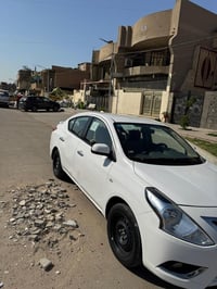 نيسان سني 2024 ماشيه 38 الف   بيها صبغ بل صندوك  وبيها بارد بل باب   1...
