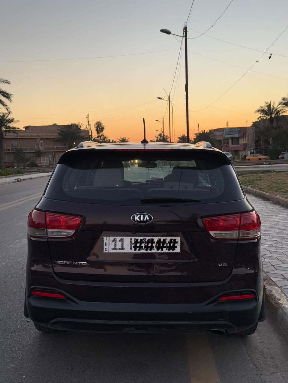 سلام عليكم
كيا سورنتو موديل ٢٠١٨ 

كلين بيها بارد بخشم البنيد وبارد بقبغ الجنطه 

تبريد قطعتين

داخل لونين اسود بيجي

دواخل صاج 

مكينه V6

7 راكب 

تحكم ستيرن جهتين

كروس سرعه 

شاشه

كامره خلفية 

درايڤ مود ( ايكو-سبورت-نورمل)

ماشيه 130 الف 

تحكم مري كهربائي

اشاير مري لد

بجم زنون 

بلوجتكر زنون اربع عدسات 

رقم بغداد دولي جديد

مكاني بغداد حريه 
سعر 187
0772 433 0430
