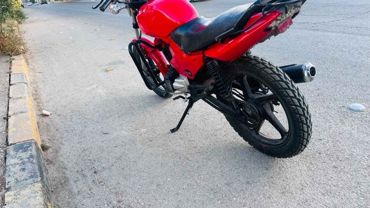 دراجه داهوم
قياس 150cc
خالي من القص والحام
شغاله سلف ومنويل
بطاريه جديده
كوشوك جديد
صيانه بالكامل
السعر ٥٠٠
0776484118


**إذا كنت صاحب هذا الإعلان وتريد حذفه لأي سبب، رجاءا أرسل رسالة إلى الدعم الفني**