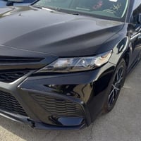 للبيع كامري وارد امريكي موديل 2024 فول باسمي رقم بغداد ماشيه 35000 ميل...