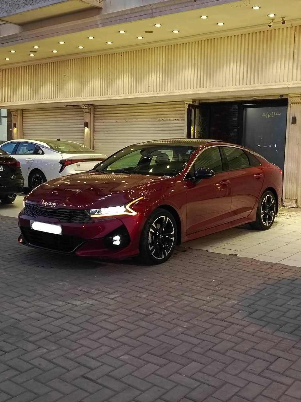 كيا كي فايف جيتي لاين / KIA K5  GT LAIN
موديل 2022 #السعر 167 ورقة وبيها مجال

لون ماروني / مدخلها حمام وبوليش عام

محرك 1600 تيربو المرغوب / رقم اربيل الانكليزي 

بأسمي / تحويل أو وكالة حاضر / سنوية 2029

حجر البيئة موجود بيها / الأرضيات الأصلية موجود
ــــــــــــــــــــــــــــــــــــــــــــــــــــــــــــــــــــــــــــــــــــــــ
فول مواصفات السيارة Gt lain 

بانوراما / بصمة تشغيل / بصمة ابواب وصندوك / اوتو هولد 

تشغيل عن بعد / رادارات جانبية / مانع تصادم / بك لايت لد 

كامرة خلفية / كشنات جلد / هاند بريك بصمة / تحديد مسار  

تحكم استيرن جهتين / شاشة اصلية / لد امامي / دركة D

مانع انزلاق / كرسي كهرباء / درايف مود / لايت 4 عدسات 

ويل كب كروم / تبريد منفصل / شاحن واير ليس / زينون

صندوك ذكي عند الاقتراب / اشاير بالمري / قيادة ذاتية 

ويل كب حجم 18 / مري اسود / كشنات ختم GT LINE 
ـــــــــــــــــــــــــــــــــــــــــــــــــــــــــــــــــــــــــــــــــــــــــ
صور الحادث مرفقة بالمنشور
وراشين بيها صبغ بدبي أثناء التصليح توحيد لون

#السعر 16,700 الف دولار وبيها مجال 

مكان السيارة / بغداد / حي الجامعة 

للاستفسار 
*********** متوفر واتساب او اتصال
