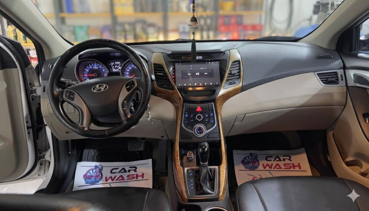 النترا 2016  بغداد خليجي
اللون ابيض
فتحة
تحكم سترين
شاشة
كامرة خلفيه
محرك 1800
ماشية 167
بيها بارد بين بابتين سايق وخلفي وجاملغ الخلفي
السعر ١٢٨
للتواصل ***********
