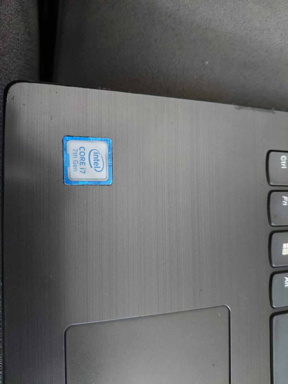 Lenovo IdeaPad 320-15IKB
المعالج: Intel Core i7-7500U (جيل سابع)
الرام: 8GB
نظام: Windows 10 Pro
شاشة 15.6 إنج
كرت شاشة مدمج  Intel HD 620
ضرر كلش بسيط ضربة مبينه بالصور ابد ما مأثرة عله شي 
السعر 250 مع توصيل قفل


**إذا كنت صاحب هذا الإعلان وتريد حذفه لأي سبب، رجاءا أرسل رسالة إلى الدعم الفني**