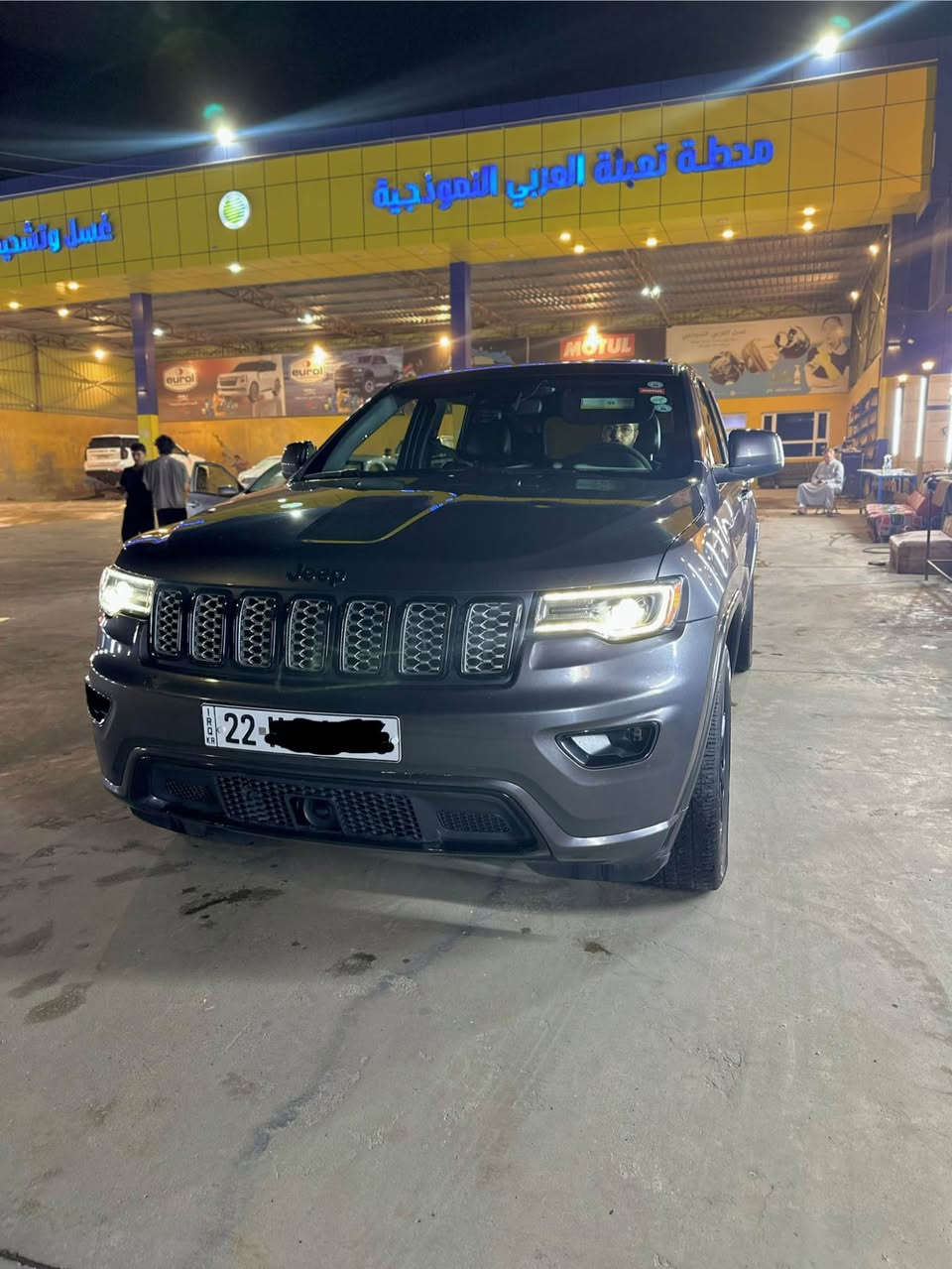 Jeep Grand Cherokee Laredo 2021
بلاك توب 
🔹 موديل 2021
🔹 محرك 3.6 V6
🔹 دفع رباعي 4x4 Auto 
🔹 ممشى 48 ألف فقط
🔹 لون نفطي
🔹 فتحة سقف كهربائية
🔹 مقاعد شاموا كهربائية مع تدفئة
🔹 تشغيل ودخول ذكي (بصمة)
🔹 صندوق خلفي كهربائي
🔹 رادارات أمامية وخلفية وجانبية
🔹 حساسات أمامية وخلفية
🔹 نظام المحافظة على المسار (Lane Keep Assist)
🔹 تنبيه الخروج عن المسار
🔹 نظام التحذير من الاصطدام
🔹 كاميرا خلفية
🔹 مثبت سرعة
🔹 شاشة وكالة كبيرة

حالة السيارة:
✅ بابان تبديل شركة بنفس اللون الأصلي للسيارة بدون صبغ
✅ جامغ مع الدوسة صبغ فقط
✅ مكينة وكير شرط
✅ السيارة نظيفة جداً كفالة عامة من كلشي 

💰 السعر: 23,900 دولار (239 ورقة) فقط

📞 للتواصل: *********** موصل, نينوى
