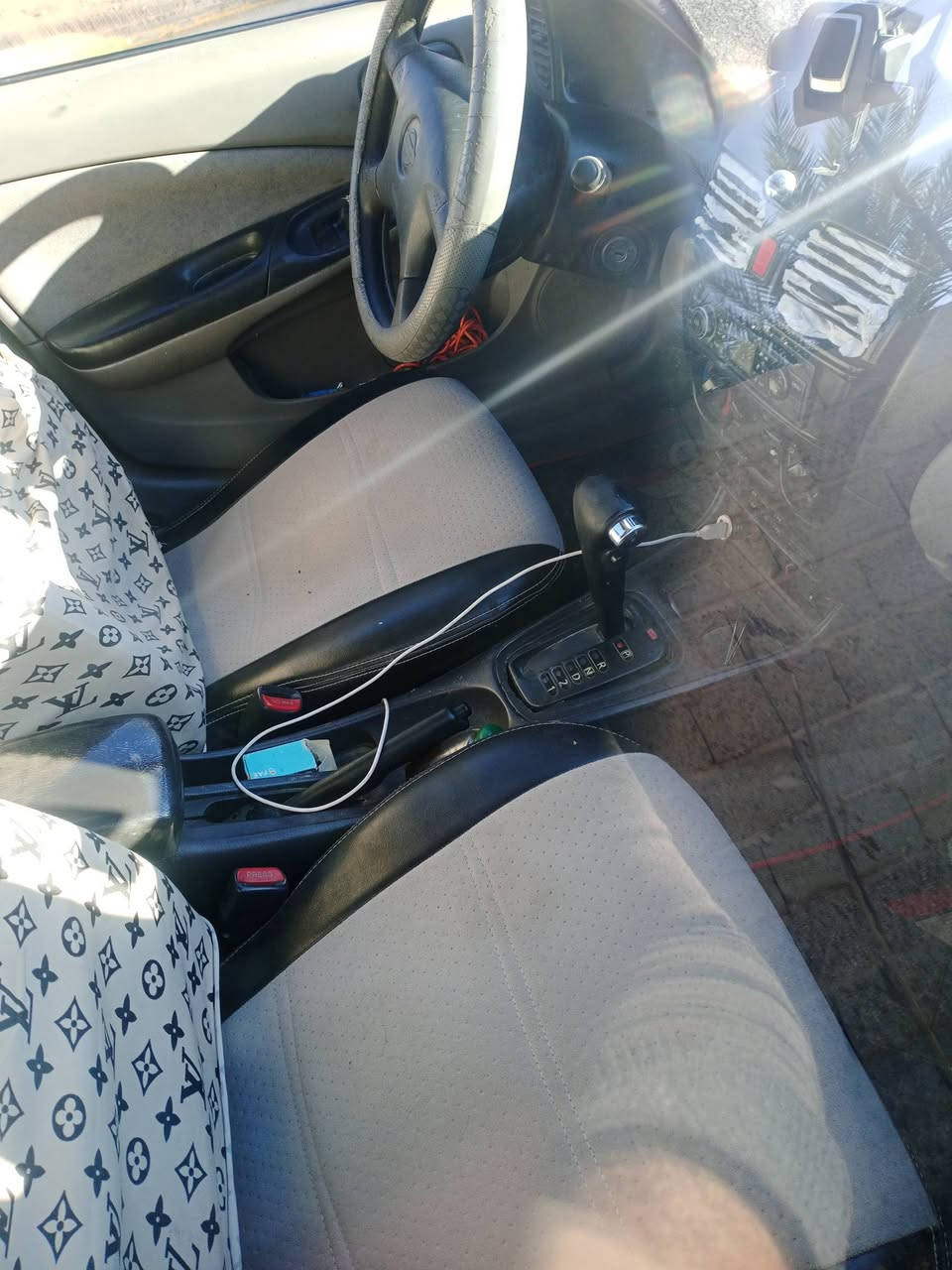 سني 2001 للبيع محور ما بيها صبغ بس البدنيد مبدل وهاي شويه بجامغ الخلفي وامامي سياره جاهزه رقم بغداد تحويل ثاني يوم السعر 73 مكان السياره الفلوجه قضاء الكرمه لتوضيح اكثر الاتصال على الأرقام التالية 
***********  / ***********
