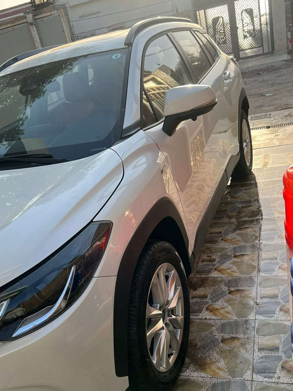 سلام عليكم
كورلا كروز (هايبرد)

موديل 2025 

ماشية 5. الف اخت الزيروا

محرك 2000 هايبرد 

فول مواصفات 1/1 ( اعلى فئة)

شاحن لاسلكي وبلوجكتر 

كشنات اثنين كهرباء وجلد vip

5 كامرات وجنطة كهرباء 

فتحة سقف سلايد 

رقم بغداد الجديد باسمي 

بصمات اثنين 

اوتو هولد وسايد بريك بصمة

مكان السيارة بابل المركز  

السعر ب195 ورقة وبيها مجال 

للاتصال ***********

اتصل وبيك خير وتدلل 

بيع او مراوس حسب القناعة
