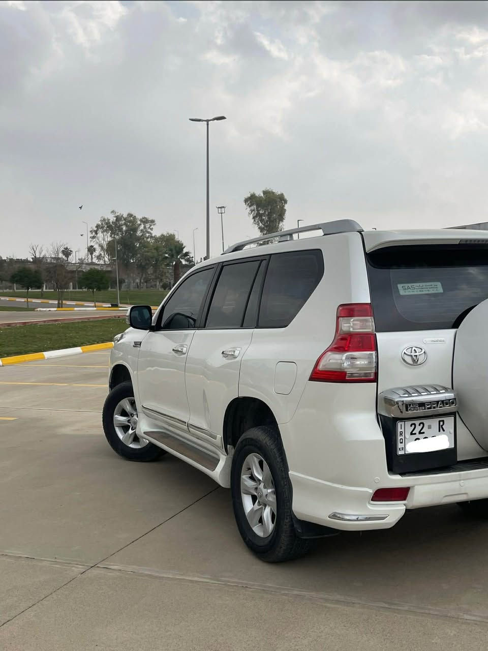 تويتا پرادو ٢٠١٠ 
شكلي كراوةتة ٢٠١٧ 
بي بوياغة 
دو بارجةي بة بيلادي گؤراوة 
فول مواسةفاتي ٤ بستن
دةبل سبير
لايت زينون بشت و بيش ليد
سةلاجة
ناو زةرد 
جام كارةبا
ئيكو
ئيم پري فايةر 
تراكشن  
زور مواسةفاتي ديكة 
 
گير  و دةبل اكسل بةشةرت
كراية غاز و بةنزين
سةنةوي و رقةمي نوية
ناونيشان هةولير 
*********** أربيل, العراق
