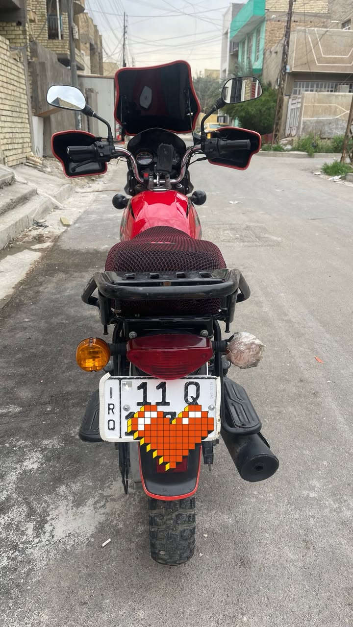 السلام عليكم شباب بوكسر مرقم بغداد موديل 22شهر 5 ماشية 22kحقيقي الدراجة نضيفة مثل ماتشوفون ومابيها أي نقص تجيب فيتر وتجي تفحص وياك 
*تحويل ثاني يوم 
العنوان الشعب الثعالبة 
***********
***********
