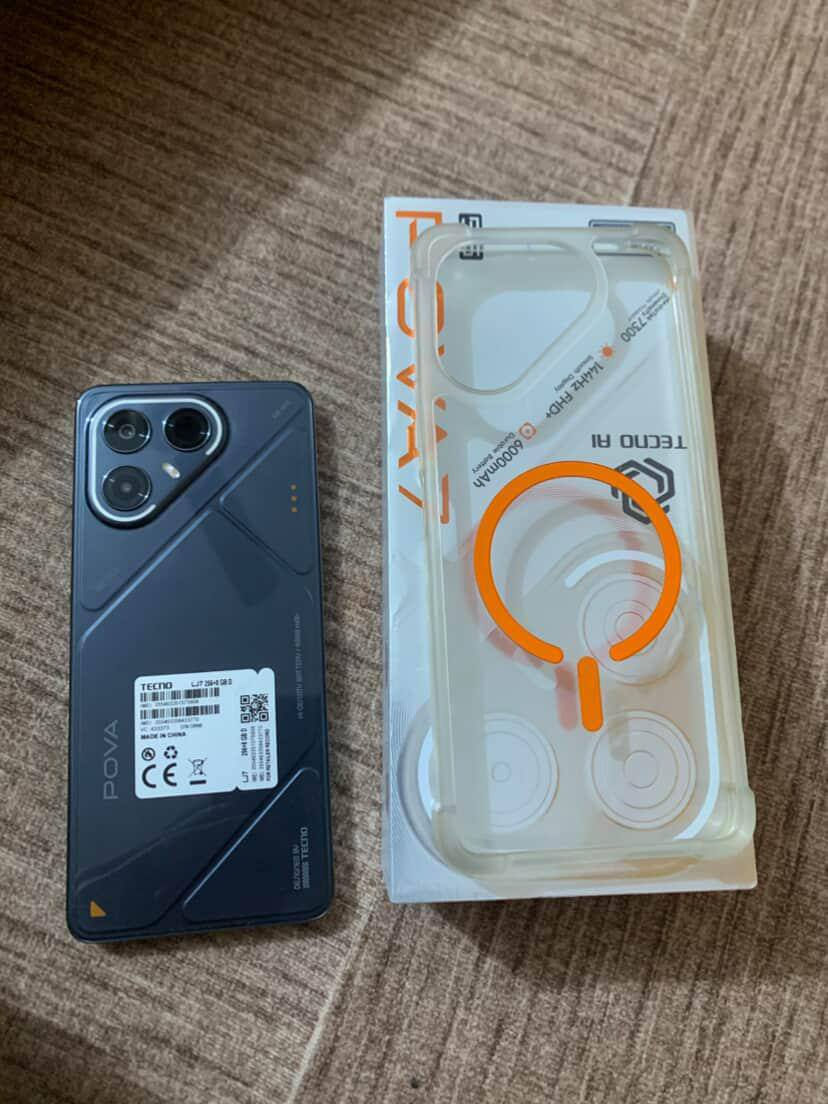 جهاز TECNO POVA 7 5G جهاز غني عن تعريق 
مستخدم يومين فقط 
ملحقات كامله 
ذاكره 256/16
 ببجي 120 فريم 
شاشه 144 هرتز اضائه تفاعليه بل كامرات 
جهاز جديد  مستخدم سبوع الي ما يعرف بيهن ليعلق 
ويكسر بحلال العالم سعر 310 وبي مجال شراي مكاني فلوجه


**إذا كنت صاحب هذا الإعلان وتريد حذفه لأي سبب، رجاءا أرسل رسالة إلى الدعم الفني**