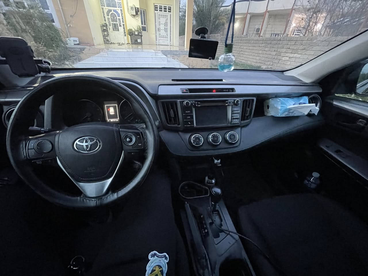 السلام عليكم
راف 4  LE
موديل 2018
سنويه الى31
هزه جديده
غرامات صفر 
محرك معمر جديد على ايدي 
والسونار موجود
السعر 163 وبيهة مجال 
***********
