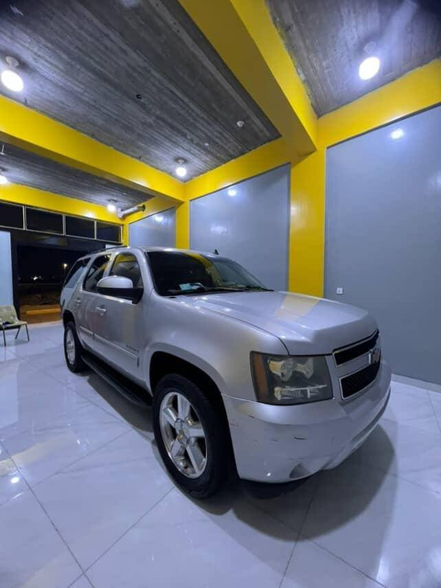 سلام عليكم ورحمة الله وبركاته تاهو ٢٠١٠ ادوات ادوات كفاله من السرقه والكصه والعشائر السياره جاهزه كير ومكينه حداديه تدفه تبريد ثلج السياره كلشي ماناقصها السعر ١٠٥ وبيه مجال مكان السياره محافظة واسط رقم المبايل ***********
