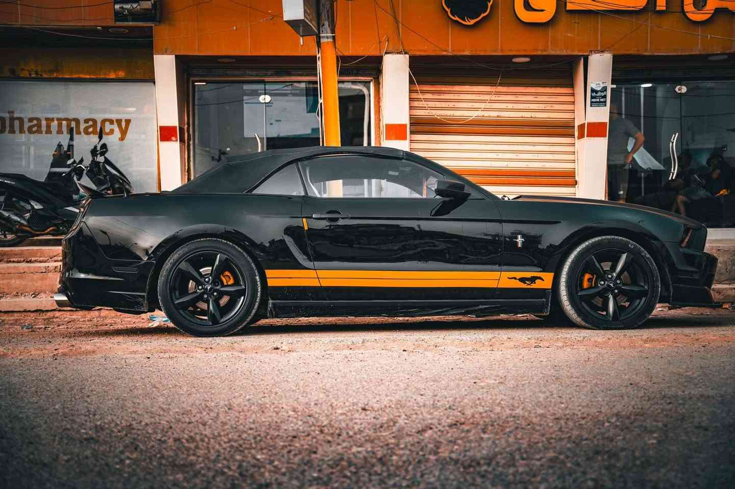 �✨ للبيع: فورد موستنك كشف 2014 ✨🚘

📍 السيارة نصبتها حلوة ومصروف عليها
📍 حادثها: قطعتين فقط – الحادث والسونار موجود
📍 مواصفات الموستنك العادية

🔹 إضافات:

 • لحية RTR
 • دفيوزر + حلوك دبل
 • كشنات Recaro أصلية

🔹 الحالة:

 • كير + مكينة + حدادية كله نظيف
 • برغي مابيها نقص
 • صيانة دورية ومصروف عليها

📌 المكان: بغداد – الدورة
📞 للاستفسار اتصال فقط :*********** متوفر واتساب
السعر 103 وبيها مجال
