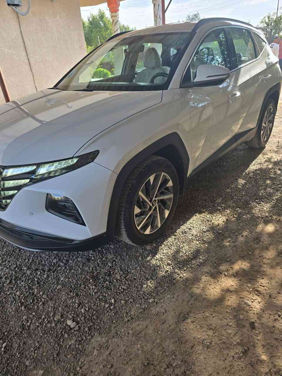 سلام عليكم توسان ٢٠٢٣مكفوله ماشيه ١٨الف رقم بغداد باسمي عنوان بغداد السعر٢١٢وبيها مجال رقم الهاتف ***********
