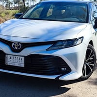 كامري 2019 وارد عبداللطيف جميل خليجي هايبرد ماشيه 89 مكفوله من الضربه ...