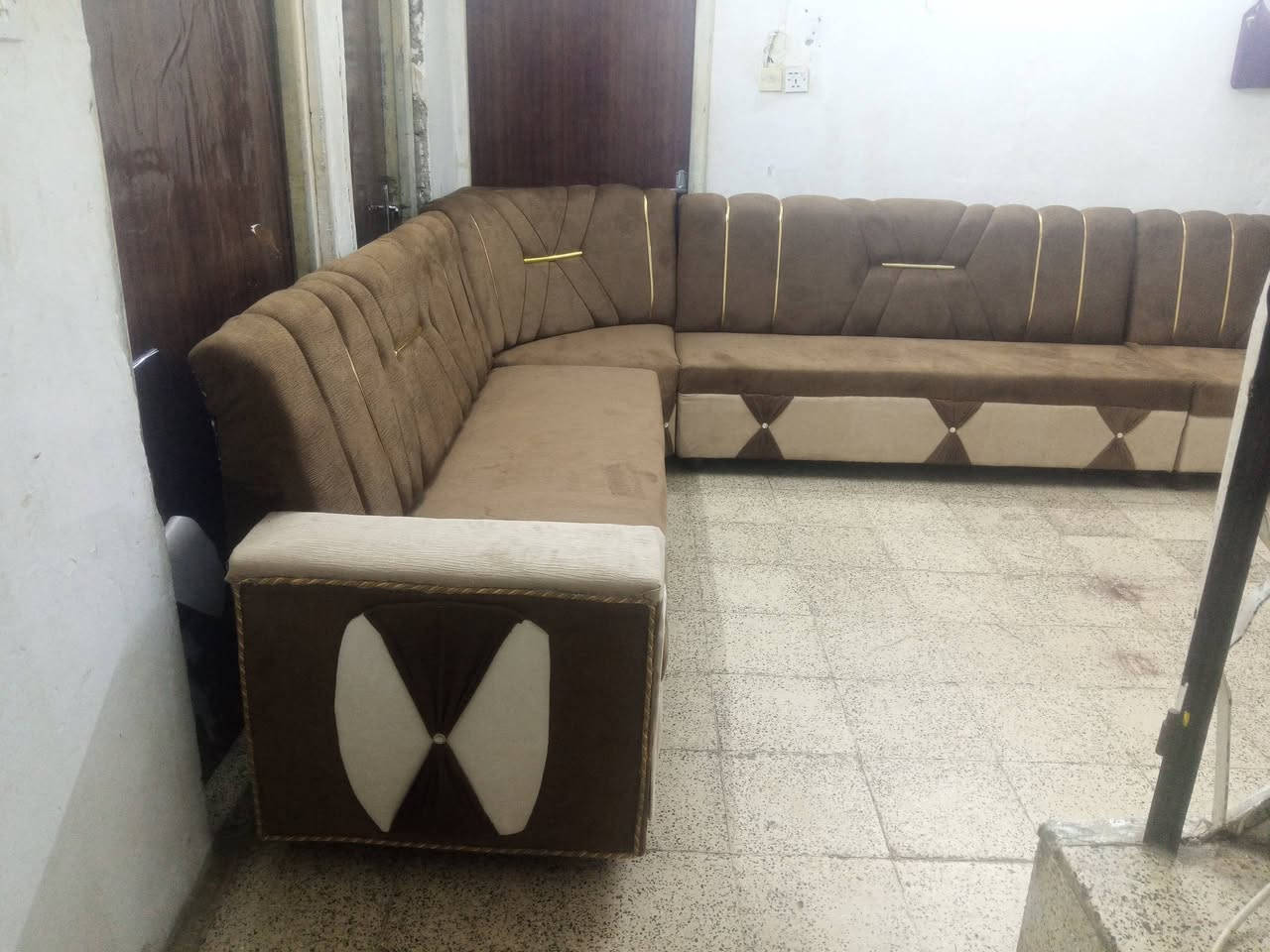 طخم ديوان خشب عراقي ثقيل دوشمة جديده اليوم كمل
7امتار ونص بالضبط قمة الجمال السعر 250 فول نضافة 
العنوان موصل حي عدن الليسر داخل السوق للتواصل خاص مفتوح


**إذا كنت صاحب هذا الإعلان وتريد حذفه لأي سبب، رجاءا أرسل رسالة إلى الدعم الفني**