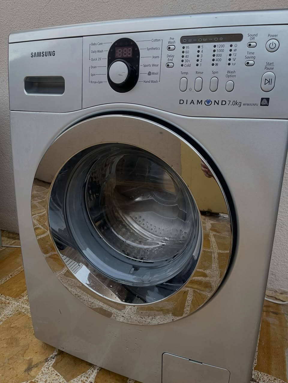 غسالة ملابس سامسونك جديد استعمال قليل 7 كغ للاستفسار الاتصال على الرقم ***********
