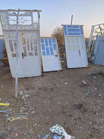 للبيع الأبواب والشبابيك المستخدمه العنوان جزيرة الخالديه يوجود توصيل لجميع المناطق في الفلوجه ***********
