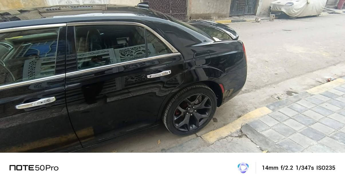 سلام عليكم اوباماموديل2016حادث جاملغ وباب للبيع او المراوس بجارجر بيضه السعر 190مكاني الغزاليه ***********صدرالسياره تعبان ودعاميه محلوه
