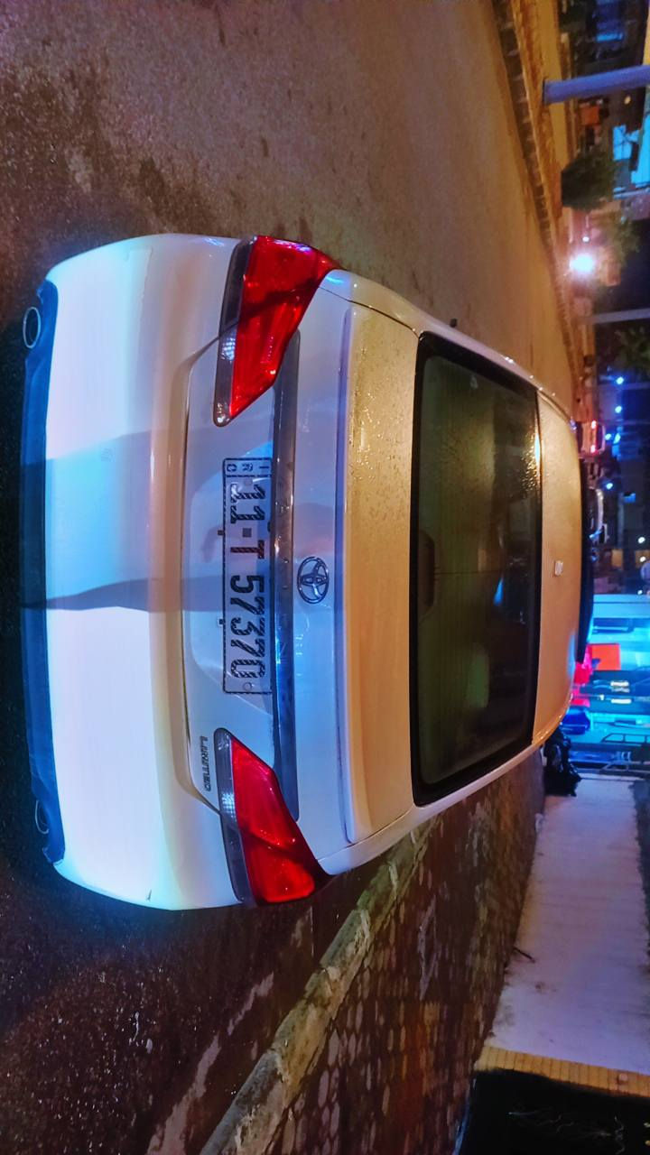 افلون خليجي فول 1/1
رقم بغداد 
موديل 12
محرك 6v 

كامره خلفيه 
حساسات امامي خلفي 
كشنات تدفئه تبريد 
كشن السائق خزن 
تحكم ستيرن 
مثبت سرعه 
برده خليفيه كهربائيه  
بعد بيهه هواي مواصفات السياره لمتد 
بيه جاملغ امامي مبدل ودعامية امامية 

••• 
السعر / 18000$ وبي مجال 
الهاتف ***********
