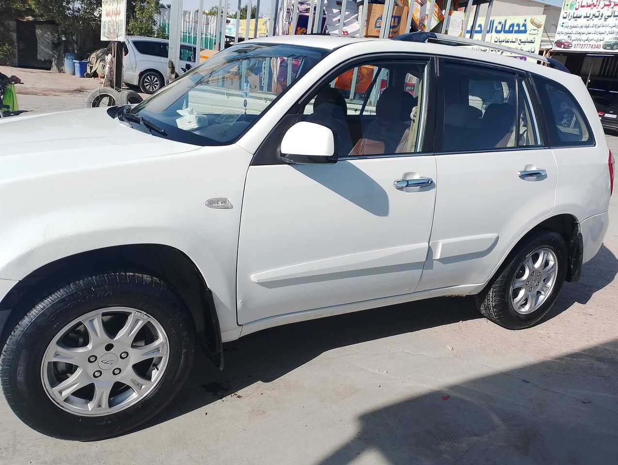 السلام عليكم تيكو موديل 2012 محدثة 13 بسمي رقمها كربلاء انكليزي اي مكان تحول سنوية لل30 السيارة لا مصبوغة ولا مضروبة بلادية بيها بس شبر صبغ فقط سيارة جاهزة من كلشي تبريدها شغال تخم تاير جديد سيارة مكفولة السعر 72 وبيها مجال بسيط مكاني بغداد رقمي ***********
