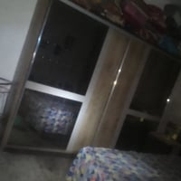 غرفه للبيع مستعجلين ع بيع الي ايراسل اول واحد ياخذة بلعافيه 0777229794...