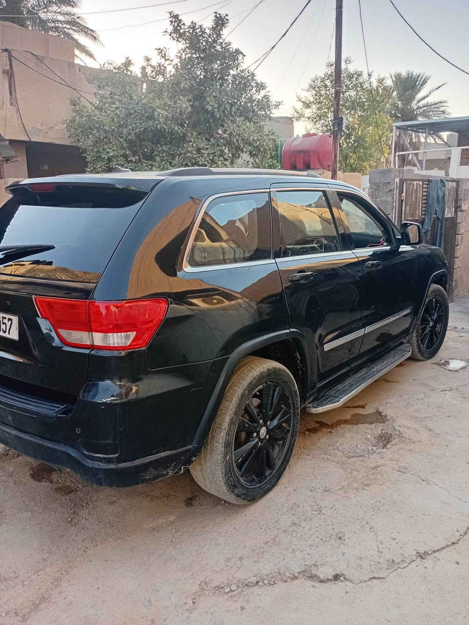 سلام عليكم جيب موديل ١٣فول فور ويل بصمه تشغيل عن بعد كشنات كهرباء وتدفى بالكشنات  كير ومحرك. حادث جاملغ امامي يسرى شواصي ولغد بدون ضرر بيها صبغ جهه يمنى بسبب جراد وصبغ باب السايق رقم بغداد انكليزي السعر ١٣٠وبيها مجال. ***********
